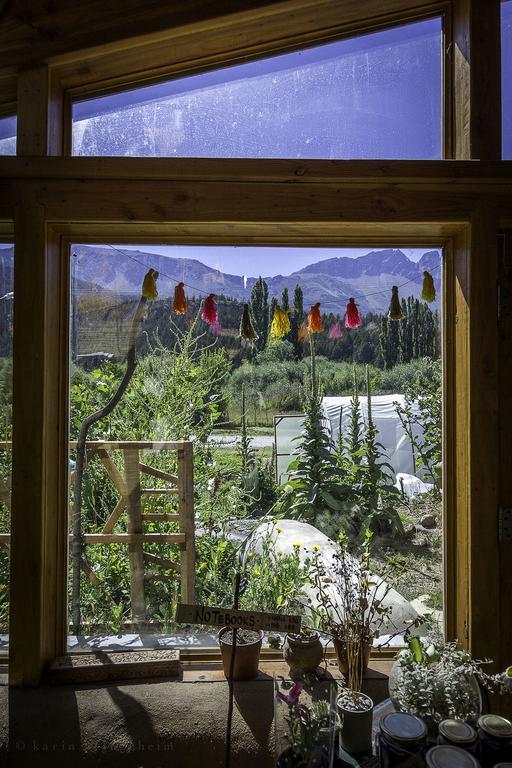 Earthship Patagonia Eco Accommodations เอลโบลซอน ภายนอก รูปภาพ